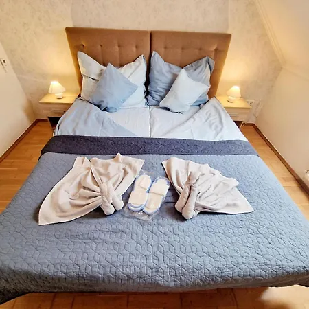 Rozsa Lak Apartmán *